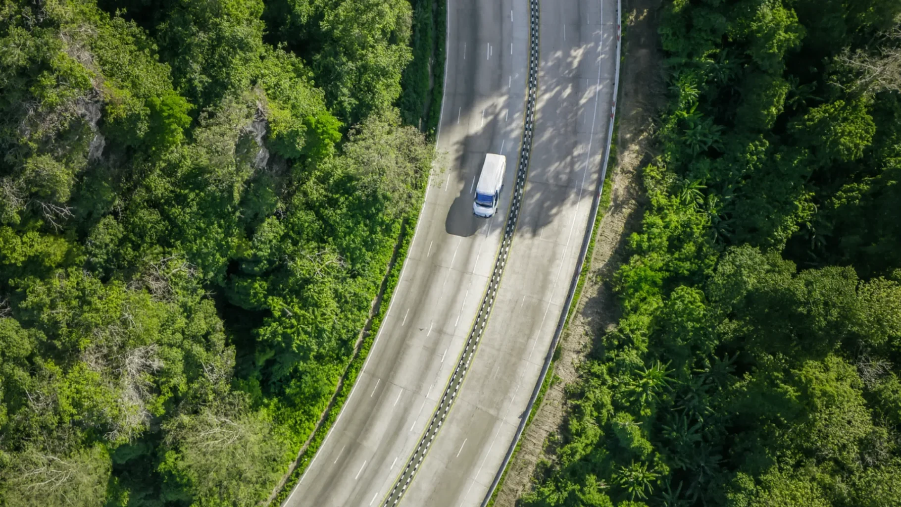 green transport, sustainable trucking, eco delivery, eco shipping, sustainable shipping